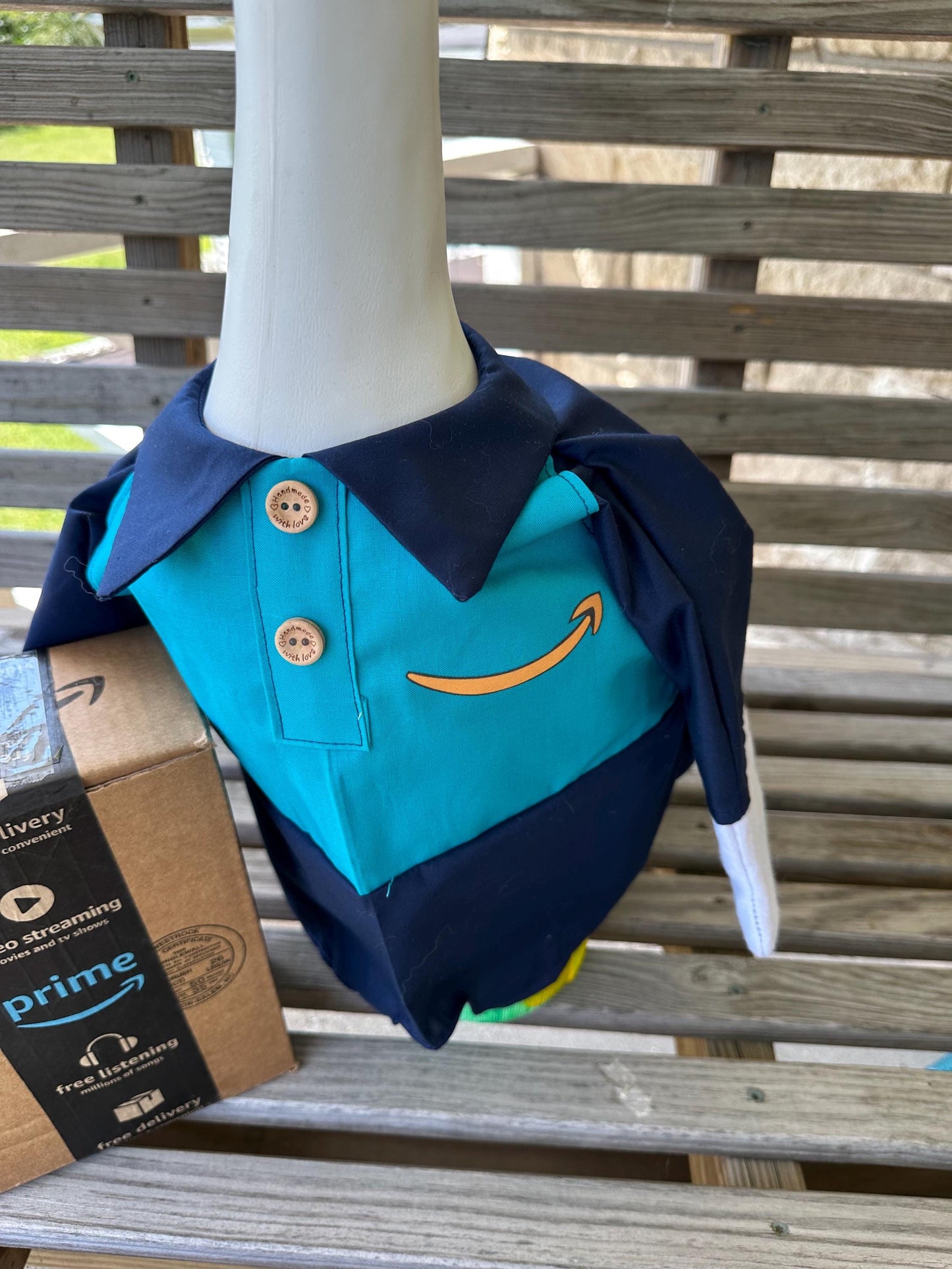 Amazon delivery goose outfit